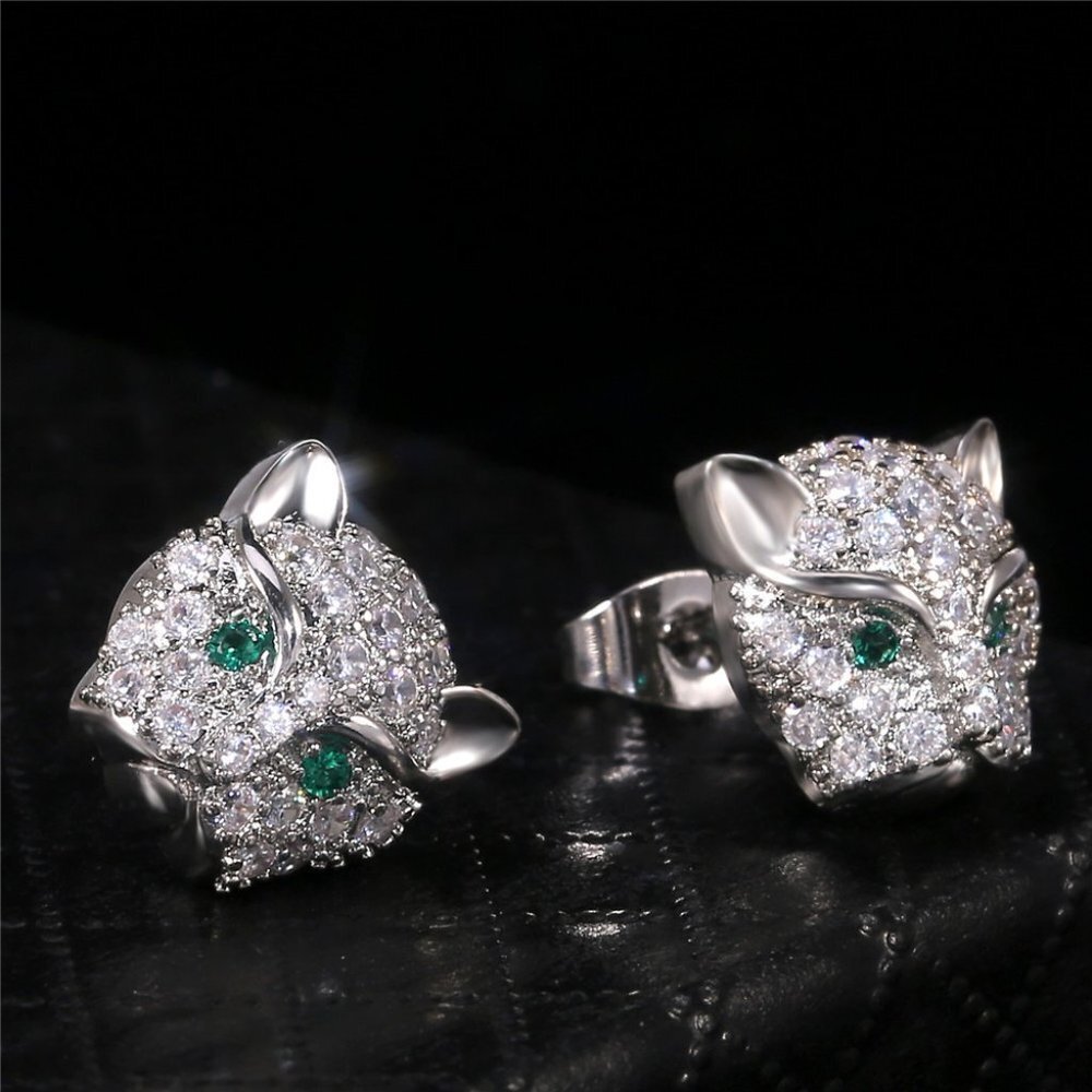 💞925 Sterling Plated Shiny Crystal Sparkling Stud Earrings for UNVN12448 - Picture 3 of 9
